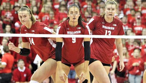 wisconsin volleyball team private photos|University of Wisconsin police investigating after private photos。